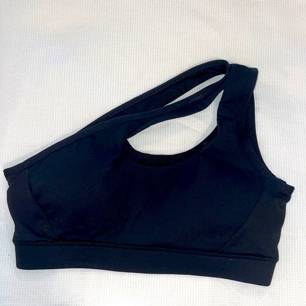 DiosaFit one side sports bra!